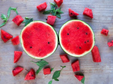 ahşap yüzeyde lezzetli Tay meyve