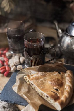 sonbahar çay partisi, rustik tarzda, bal ve Şip Şak retro kupalar