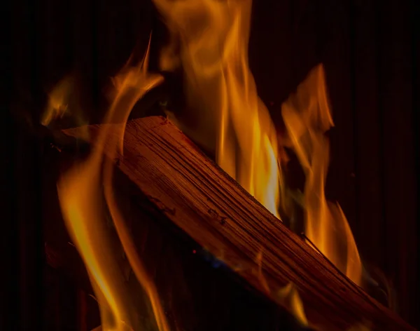 Fire in the fireplace close-up — Stock Photo, Image