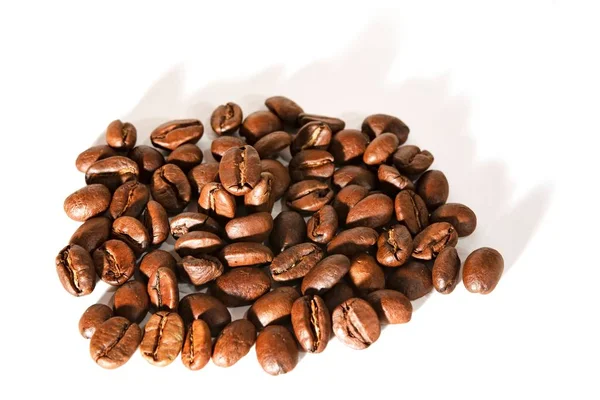 Montón de granos de café tostados — Foto de Stock