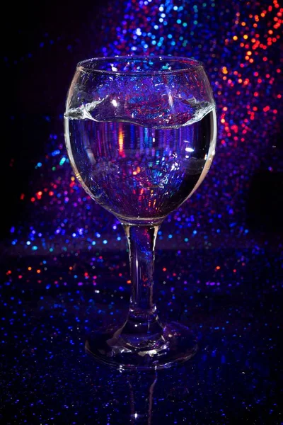 Glass Water Background Light Music Vertical Photograph — Stock Photo, Image