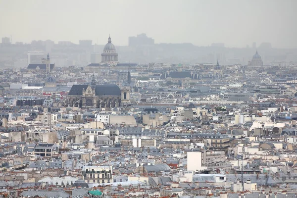 Rainy Paris - столица Франции — стоковое фото