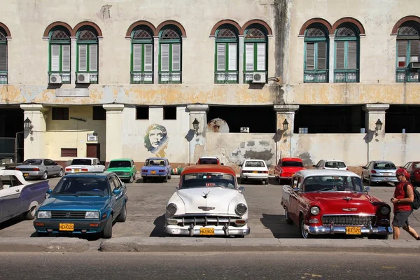 Klasické automobily na Kubě — Stock fotografie