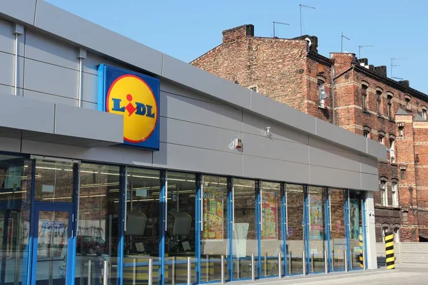 Супермаркет Lidl Poland — стоковое фото