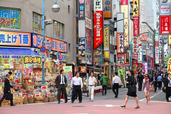 Shinjuku, Tokio - architektura miasta — Zdjęcie stockowe