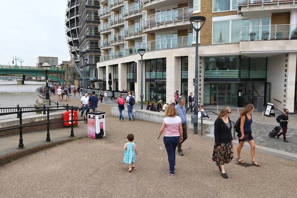 London Embankment, Storbritannien — Stockfoto