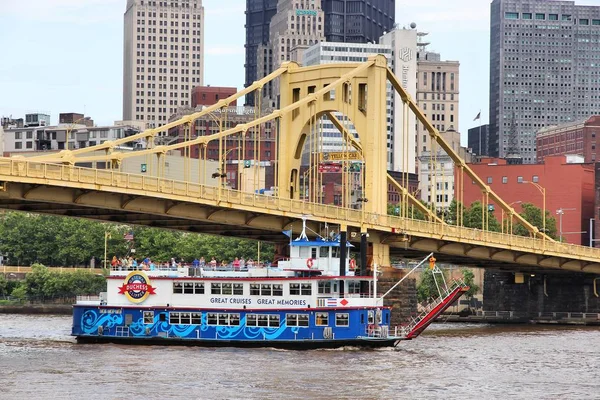 Crucero Pittsburgh, Estados Unidos — Foto de Stock