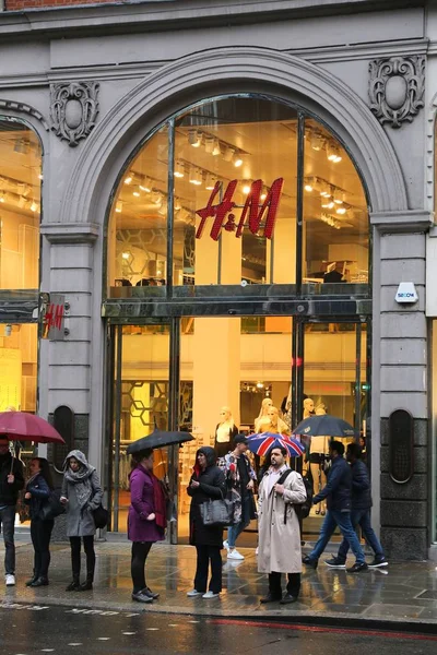 H & M obchod, Velká Británie — Stock fotografie