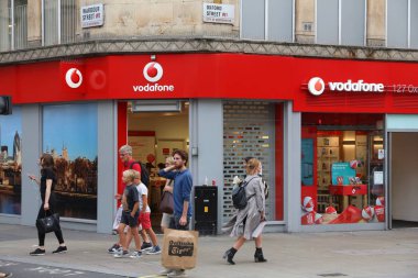 Vodafone İngiltere'de mağaza