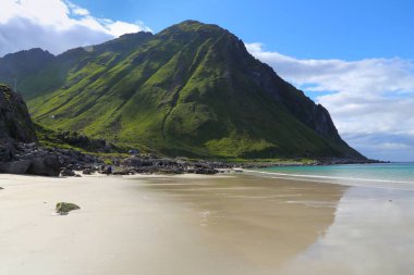 Lofoten plaj manzarası