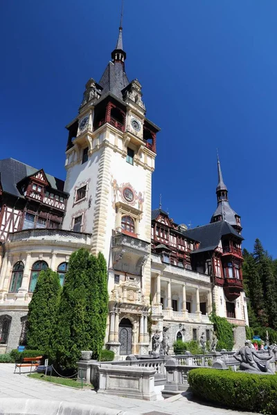 Румунський замок - Пеллес — стокове фото
