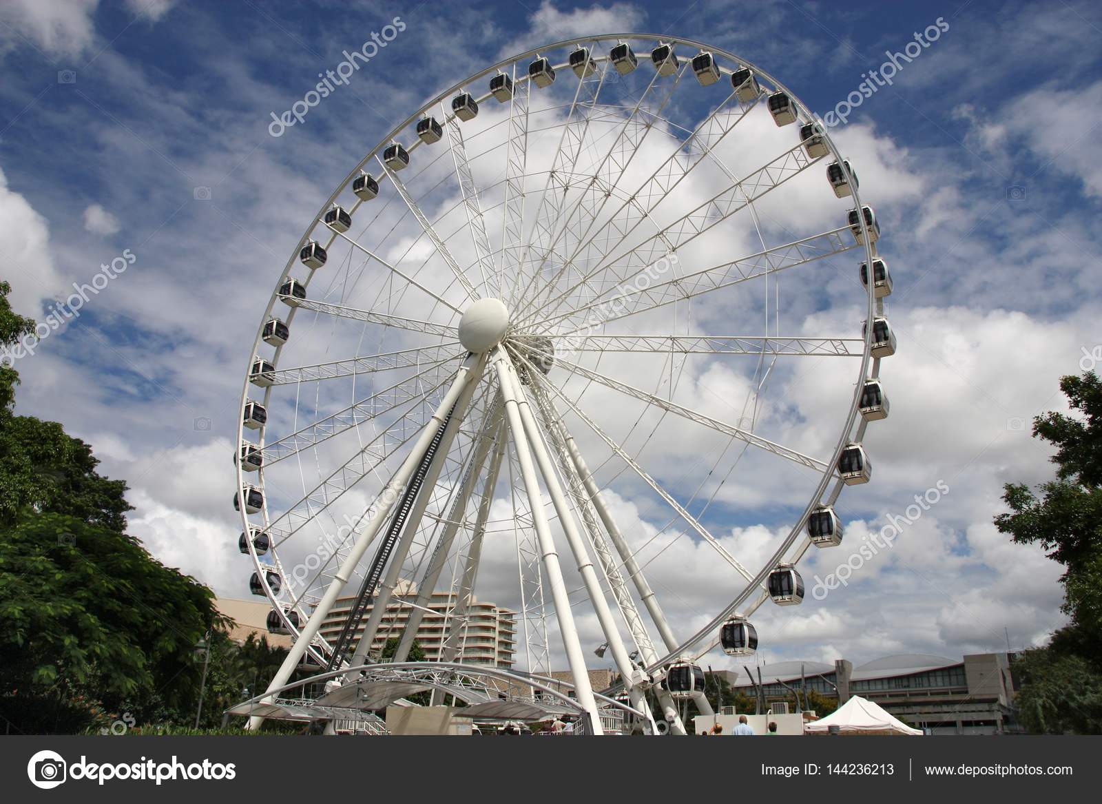 Brisbane ferris wheel Stock Editorial Photo © tupungato 144236213