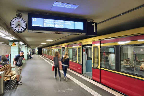 S-Bahn in Berlijn — Stockfoto