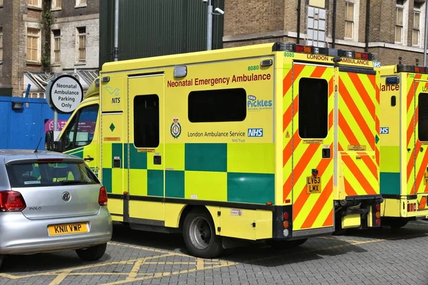 Ambulance novorozenecké, Velká Británie — Stock fotografie