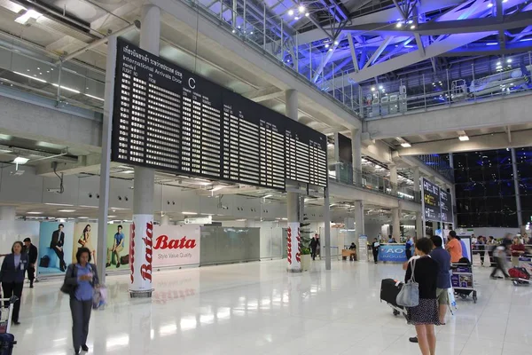 Интерьер аэропорта Бангкока — стоковое фото