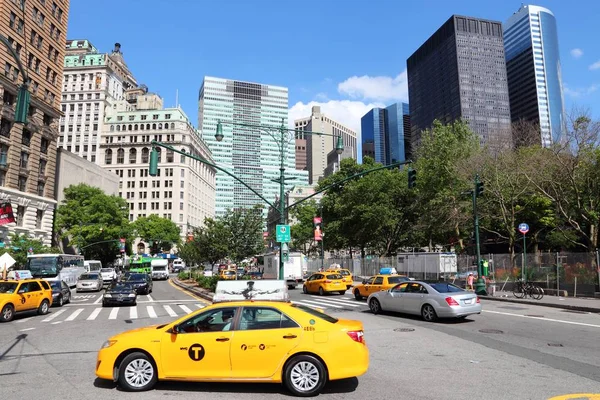 New Yorkin keltainen taksi — kuvapankkivalokuva