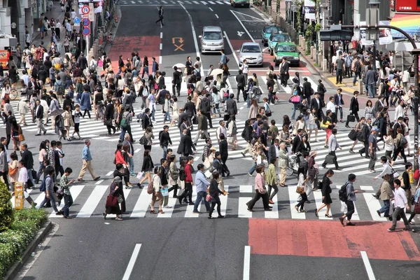 Толпа в Токио, Япония — стоковое фото