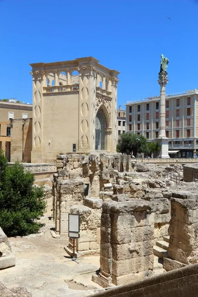 Lecce, Itálie - Architektura starého města — Stock fotografie