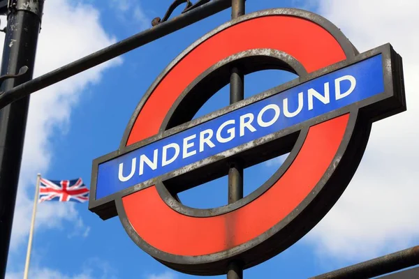 London Underground sign — Stock Photo, Image