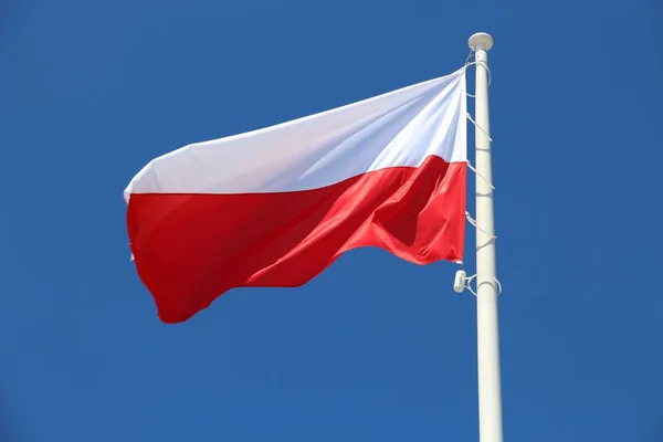Σημαία της Πολωνίας σε εξωτερικούς χώρους — Φωτογραφία Αρχείου