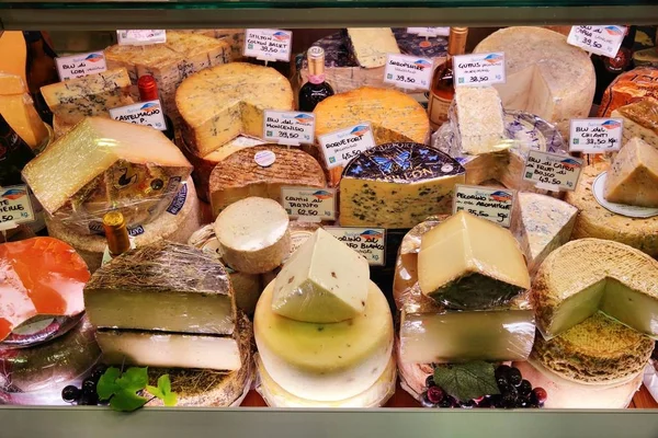 Cheese store - Italia —  Fotos de Stock