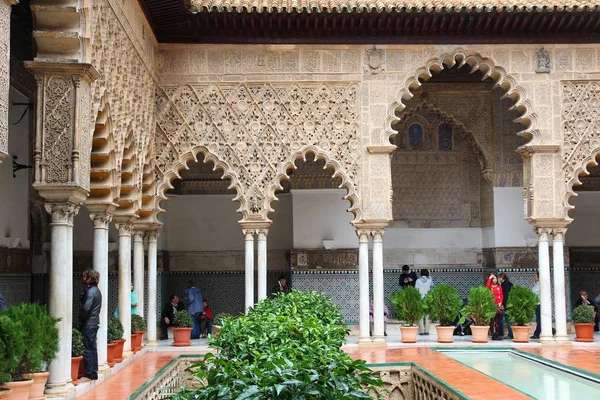 Alcázar, Sevilla - arquitectura antigua — Foto de Stock