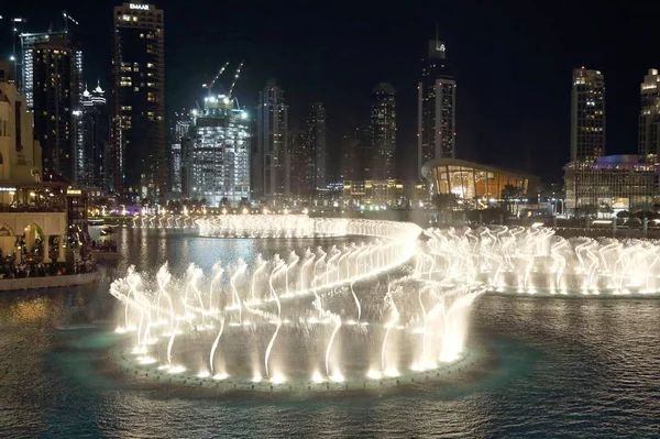 Dubai Fountain, Spojené arabské emiráty — Stock fotografie