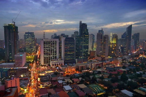 Manila kvällen skyline — Stockfoto