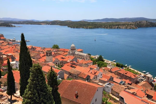 Sibenik, Croazia - architettura della città — Foto Stock