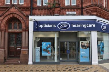 Çizmeler gözlükçüler ve Hearingcare