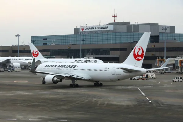 Boeing 767 Japan Airlines — стоковое фото