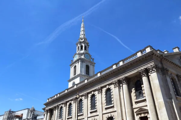 Trafalgar Square kirke – stockfoto