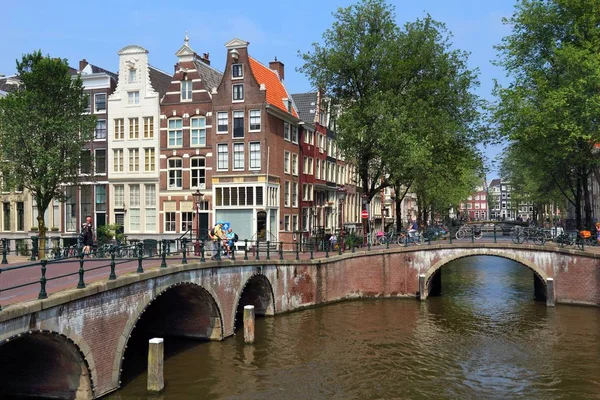 Amsterdam-Kanalüberquerung — Stockfoto