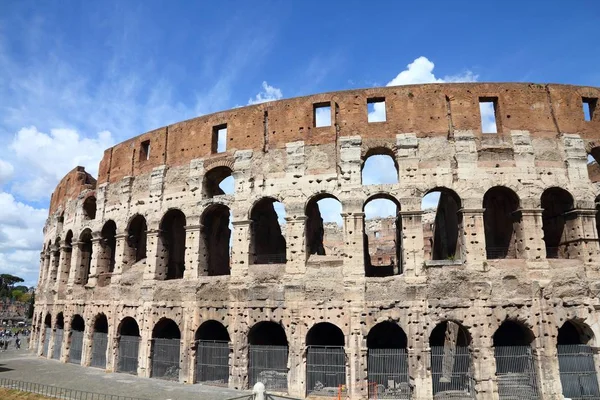 Колізей у Римі — стокове фото