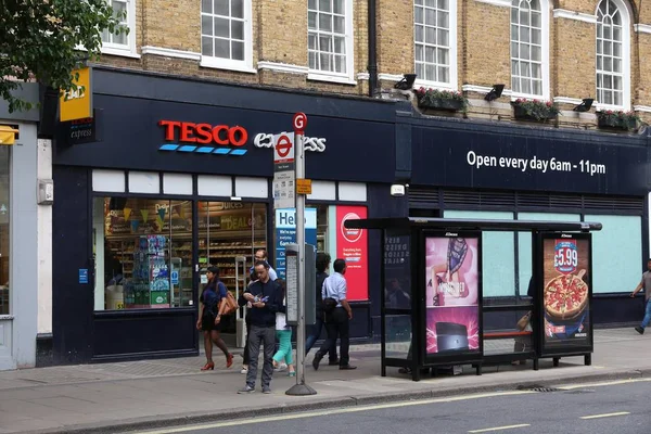 Loja Tesco Express — Fotografia de Stock