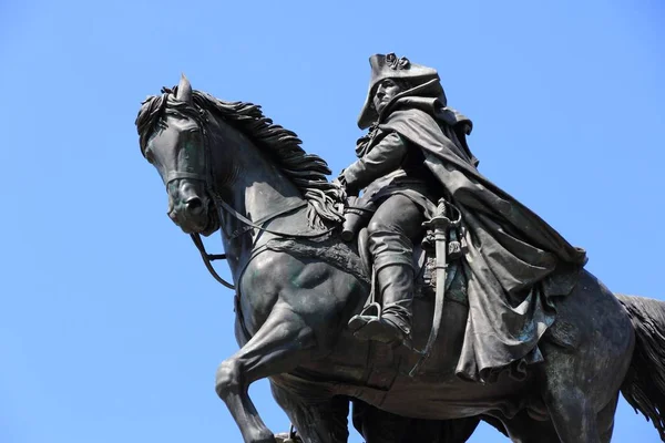 George Washington monument — Stockfoto