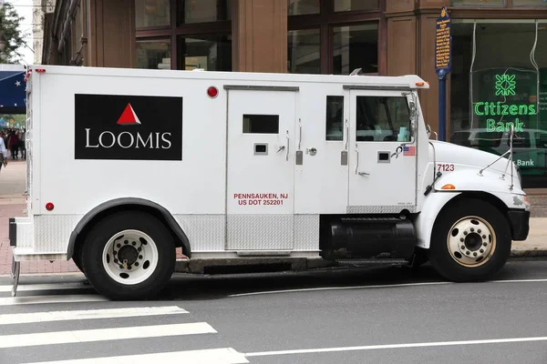 Loomis camion dei soldi — Foto Stock