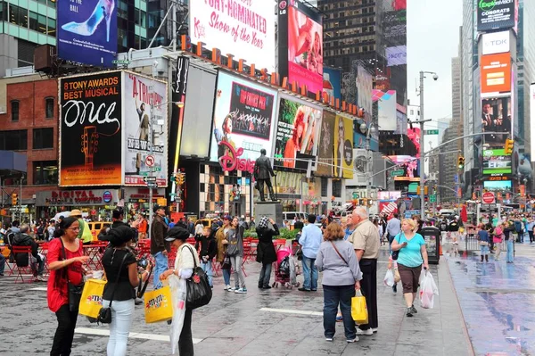 Deszczowa Times Square — Zdjęcie stockowe