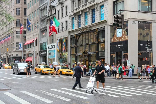 5th avenue shopping — Stockfoto