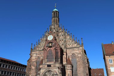 Nürnberg şehir Almanya (orta Franconia bölgesi). Frauenkirche (Church of Our Lady) Hauptmarkt Şehir Meydanı.