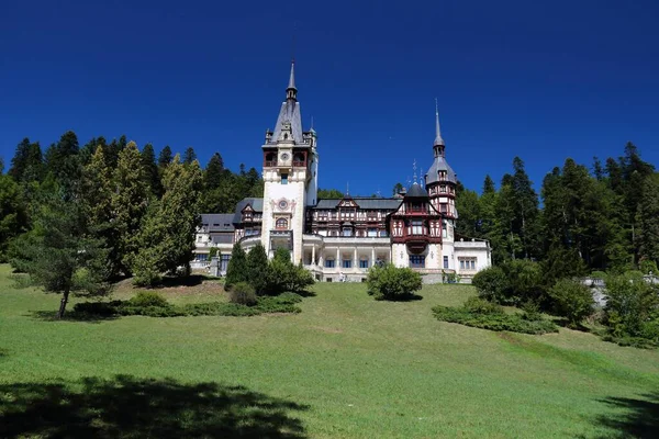 Castelo de conto de fadas na Europa — Fotografia de Stock