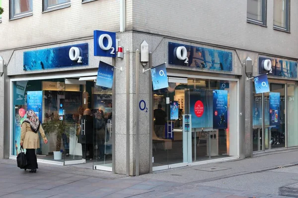 Germany O2 store — Stockfoto