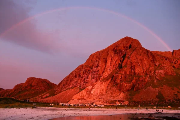 Pôr do sol da Noruega com arco-íris — Fotografia de Stock