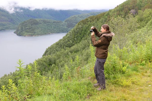 Noruega turista en verano — Foto de Stock