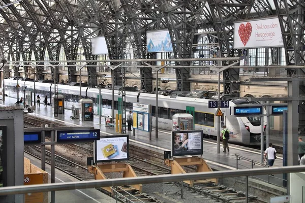 Estação de Dresden Hauptbahnhof — Fotografia de Stock