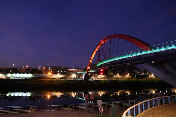 Taipeis regnbågsbro — Stockfoto