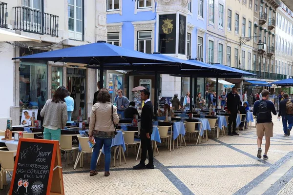 Ресторан в Лисбоне, Португалия — стоковое фото