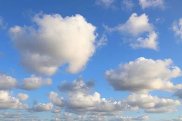 Nube blanca de fondo — Foto de Stock
