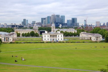 Londra manzarası - İngiltere'nin başkenti. Canary Wharf ve Greenwich. UNESCO Dünya Miras Listesi.