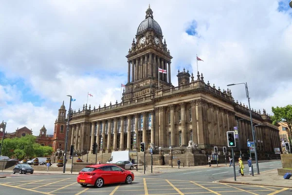 Leeds Juli 2016 Menschen Besuchen Das Rathaus Leeds Leeds Stadtgebiet — Stockfoto